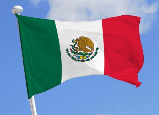 Images of the Mexican flag
